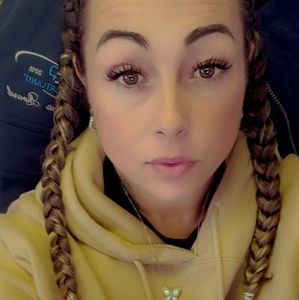 Meet your Posher, Jenn